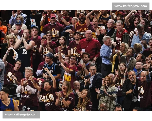 重温勇士对决骑士经典录像回放巅峰对抗全景解析精彩瞬间与战术博弈 重温勇士对决骑士经典录像回放巅峰对抗全景解析精彩瞬间与战术博弈